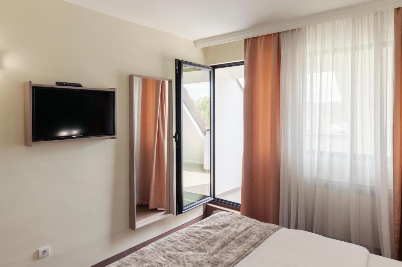 Hotel Livade Čačak Exteriér fotografie